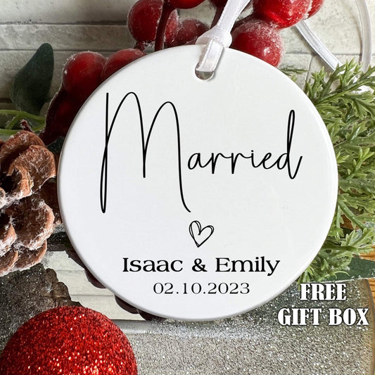 Personalized Married Ornament, Newlyweds Gift, Married Date Ornament, Christmas Ornament, First Christmas Married, Bride to be, Gifts